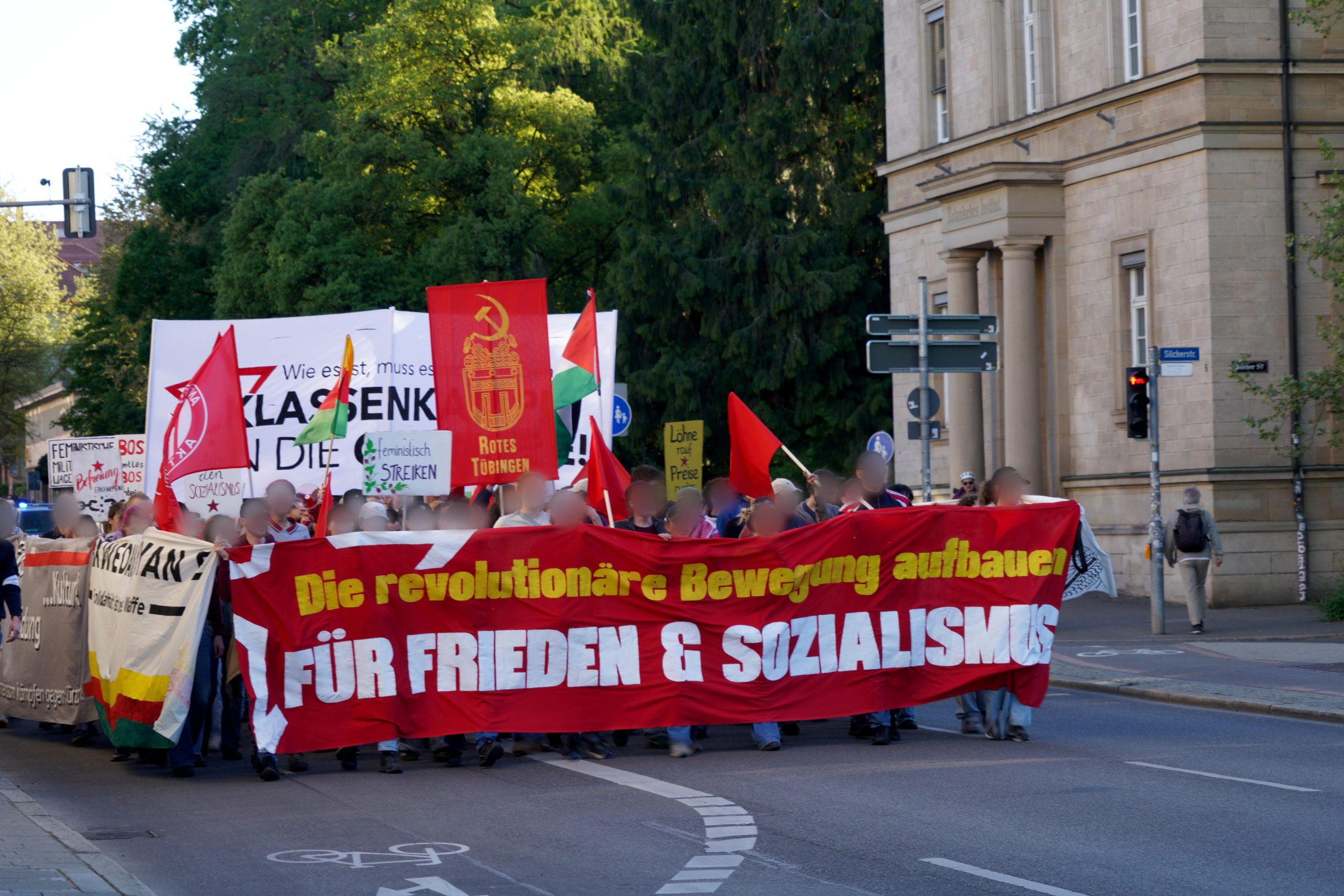 Nachbericht: revolutionäre Vorabenddemo zum 1. Mai in Tübingen